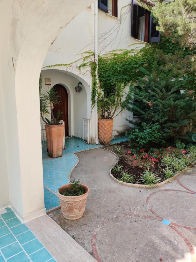 Casa La Scogliera Apartment Praiano Exterior photo